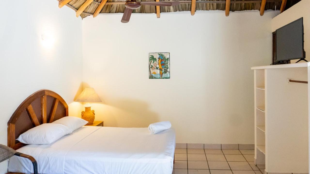 Отель Esencia Puerto Escondido Пуэрто-Эскондидо Экстерьер фото