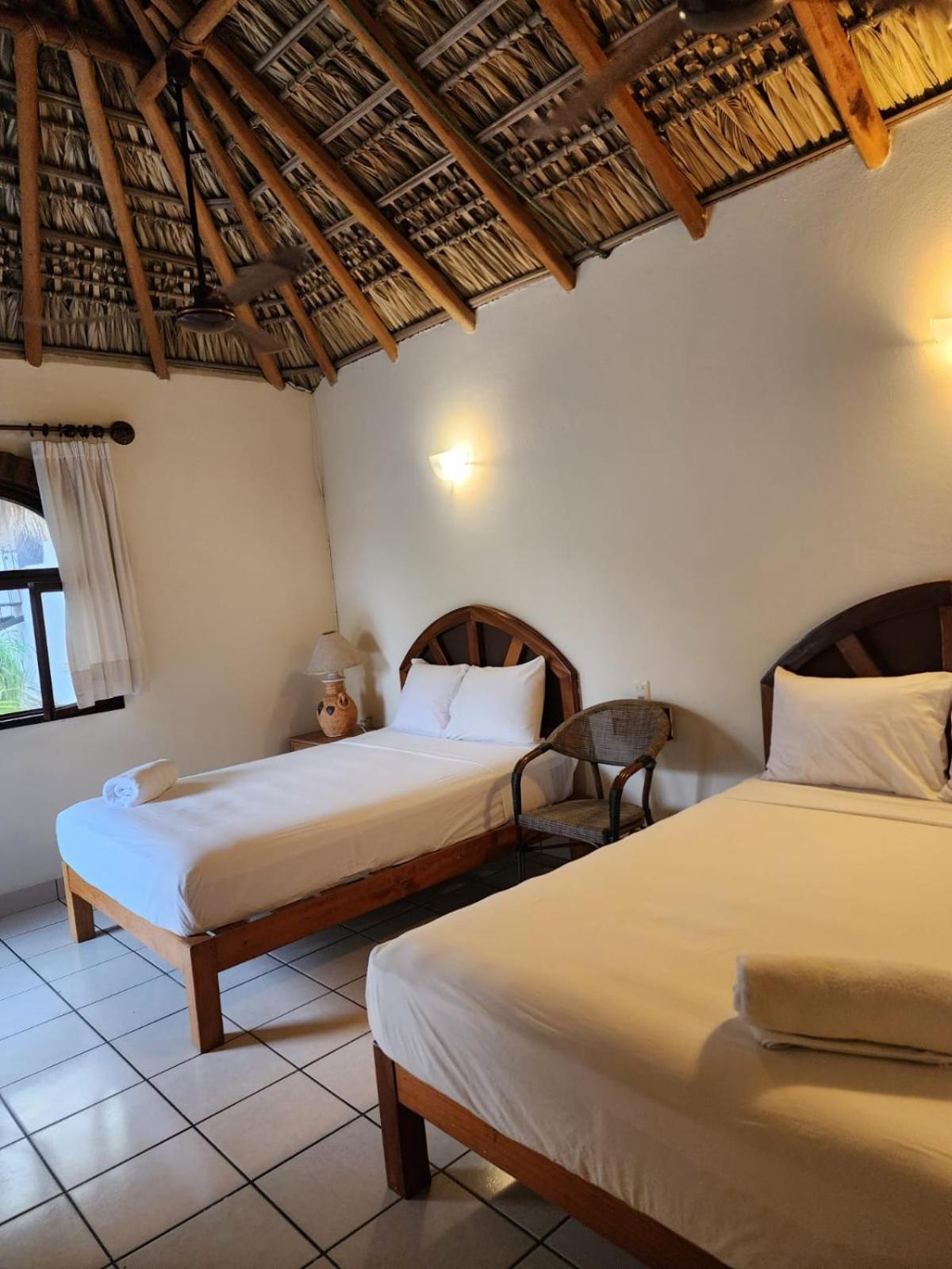 Отель Esencia Puerto Escondido Пуэрто-Эскондидо Экстерьер фото
