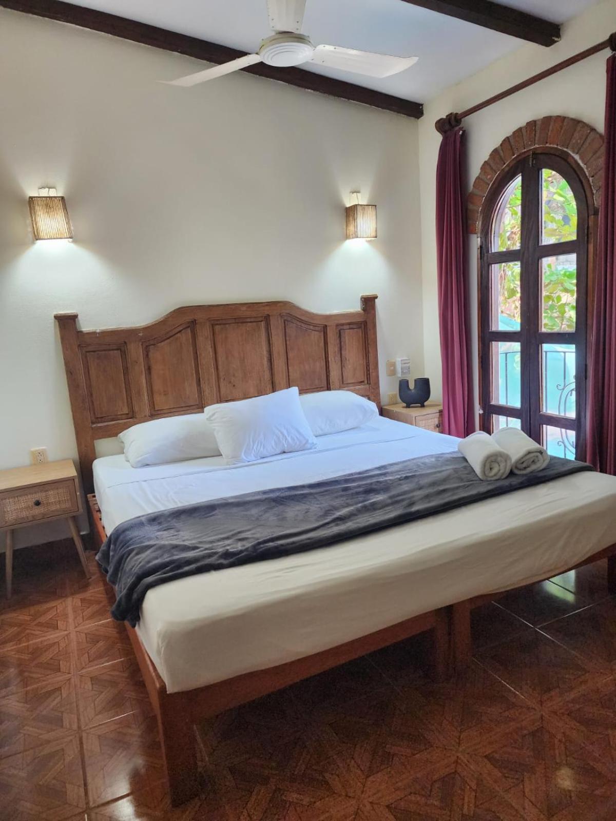Отель Esencia Puerto Escondido Пуэрто-Эскондидо Экстерьер фото