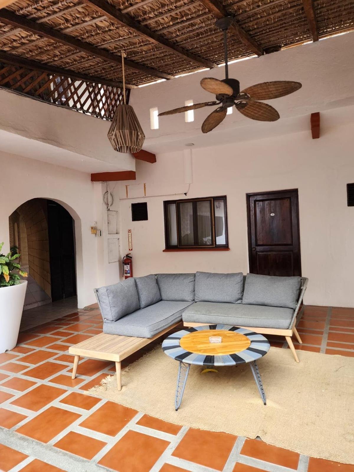 Отель Esencia Puerto Escondido Пуэрто-Эскондидо Экстерьер фото
